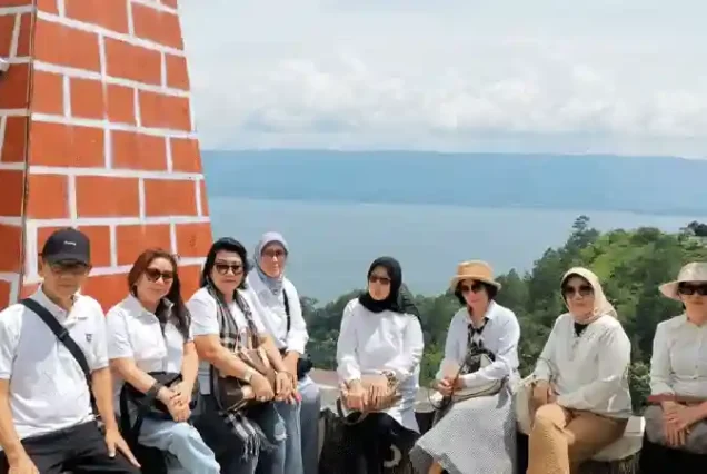 tour danau toba