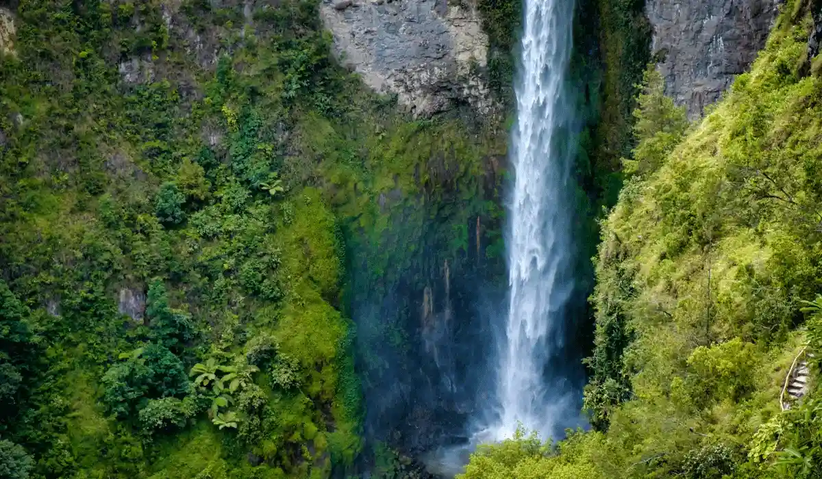 Air Terjun Sipiso-piso Danau Toba: Wisata Alam Terbaik