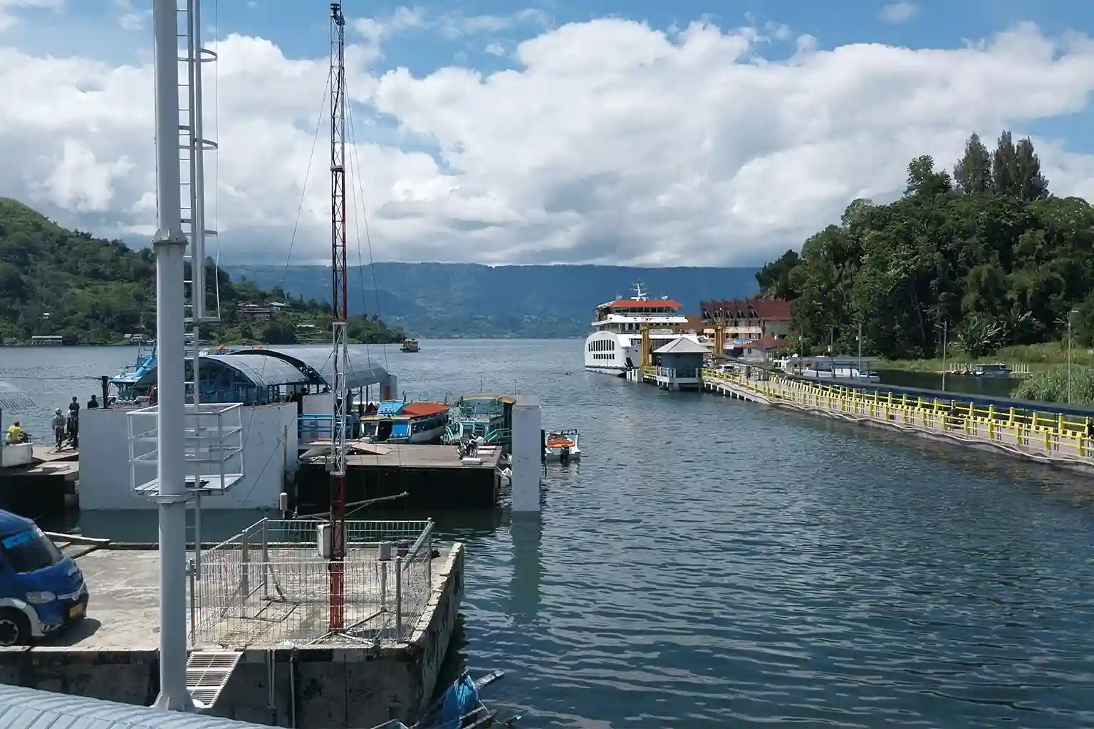 Parapat Danau Toba: Pintu Masuk Wisata dari Medan