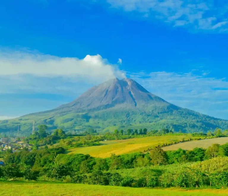 Berastagi: Wisata Sejuk Dekat Danau Toba