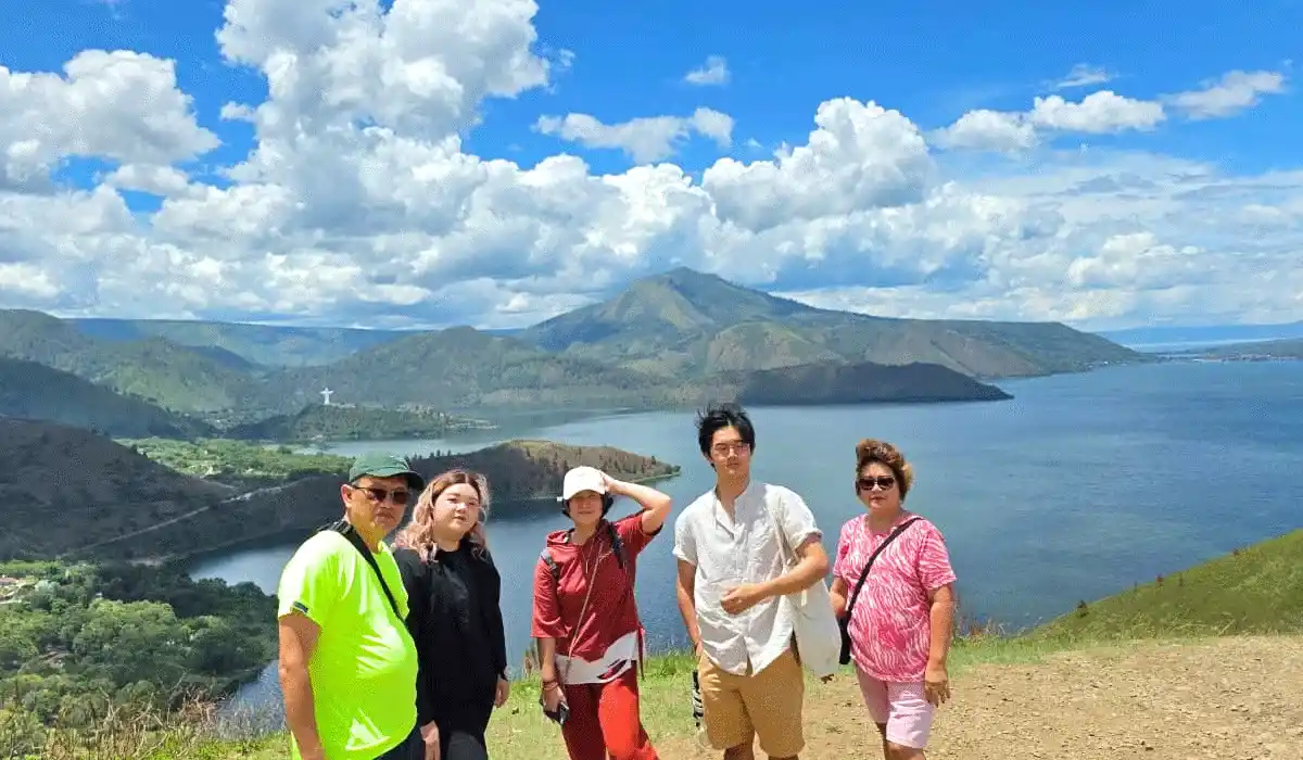 Tour Danau Toba 2 Hari 1 Malam dari Medan: Itinerary Singkat