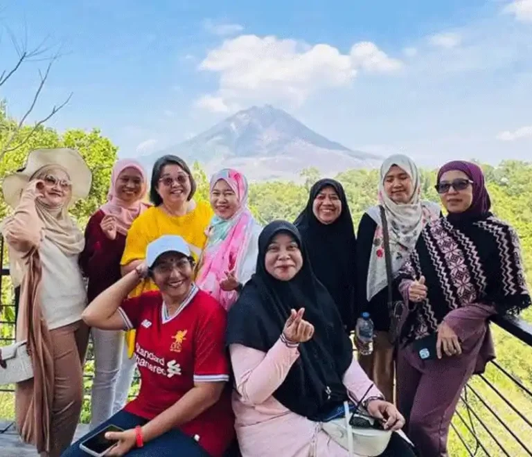 Paket Wisata Medan Berastagi Danau Toba